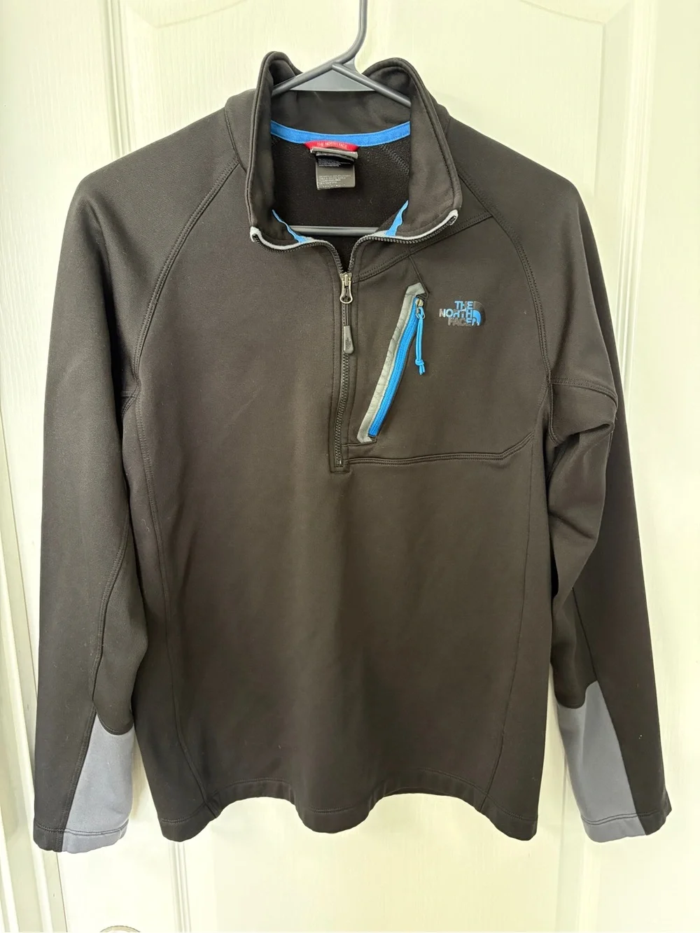 Men's North Face 1/2 Zip Size Medium